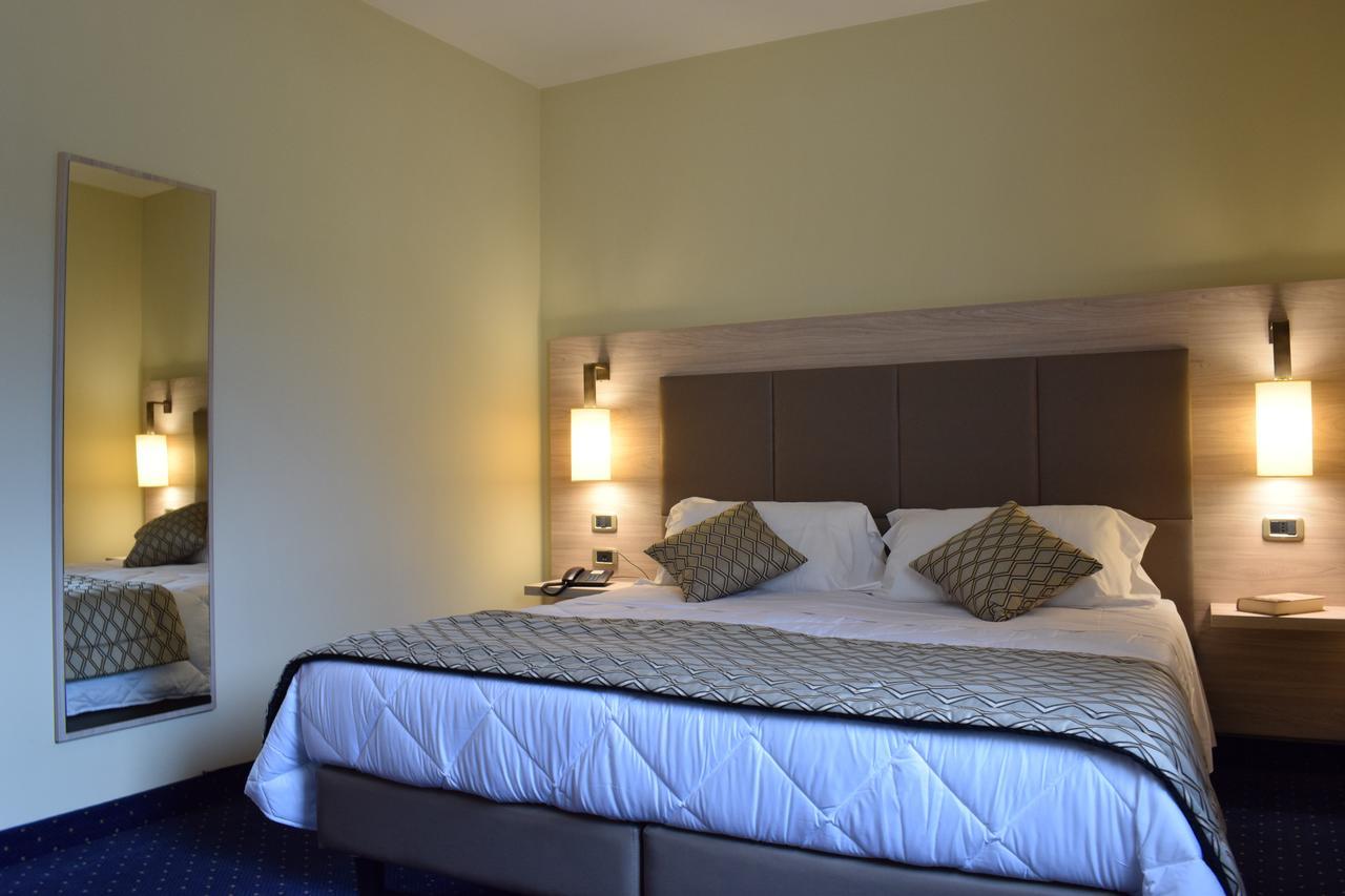 Roma Domus Hotel Ponzano Romano Ngoại thất bức ảnh