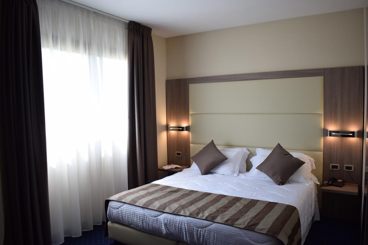 Roma Domus Hotel Ponzano Romano Ngoại thất bức ảnh