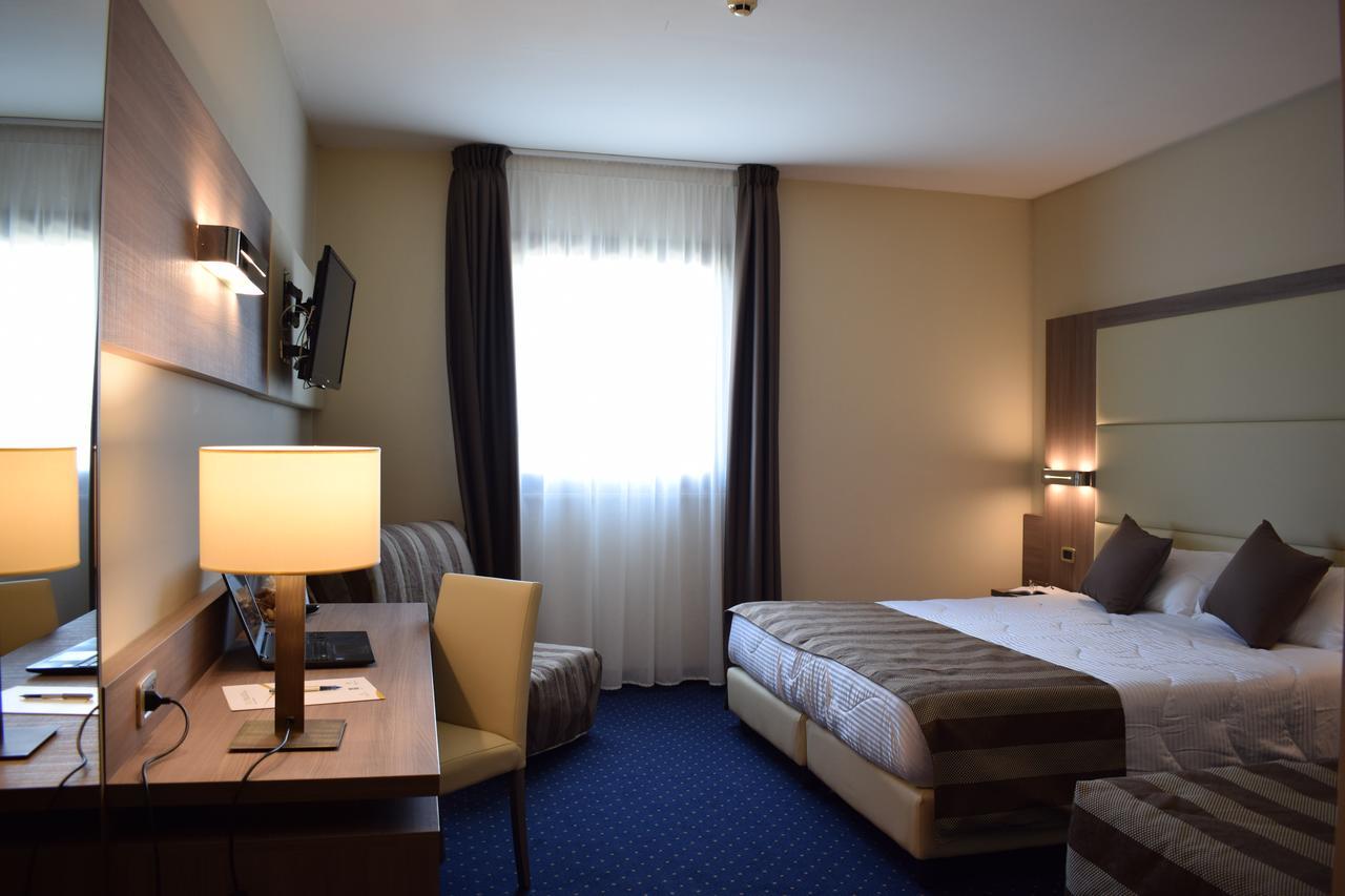 Roma Domus Hotel Ponzano Romano Ngoại thất bức ảnh